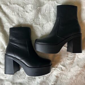 Steve Madden Platform Boots